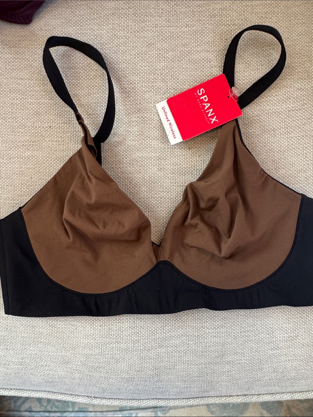 SPANX the nudist Brown and Black Wireless Support Bra. NWT. Size 34B